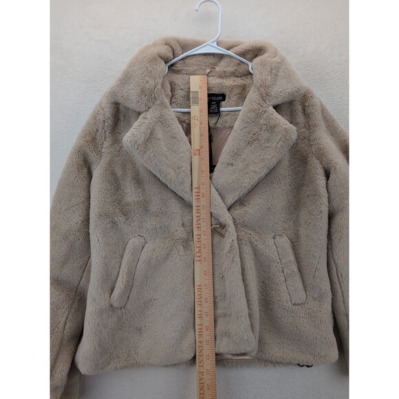 Alison Sheri Faux Fur Coat Jacket Women’s M Camel Colored Soft Shaggy Vogue NWT - Picture 7 of 16